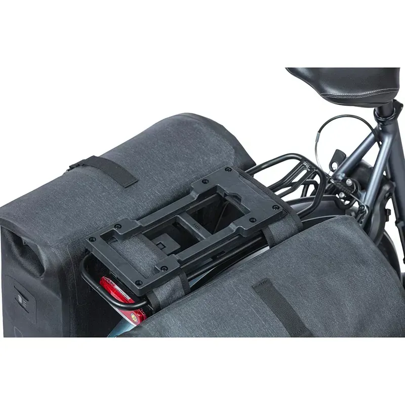 Basil MIK Double Decker Adapter Plate in Black-5