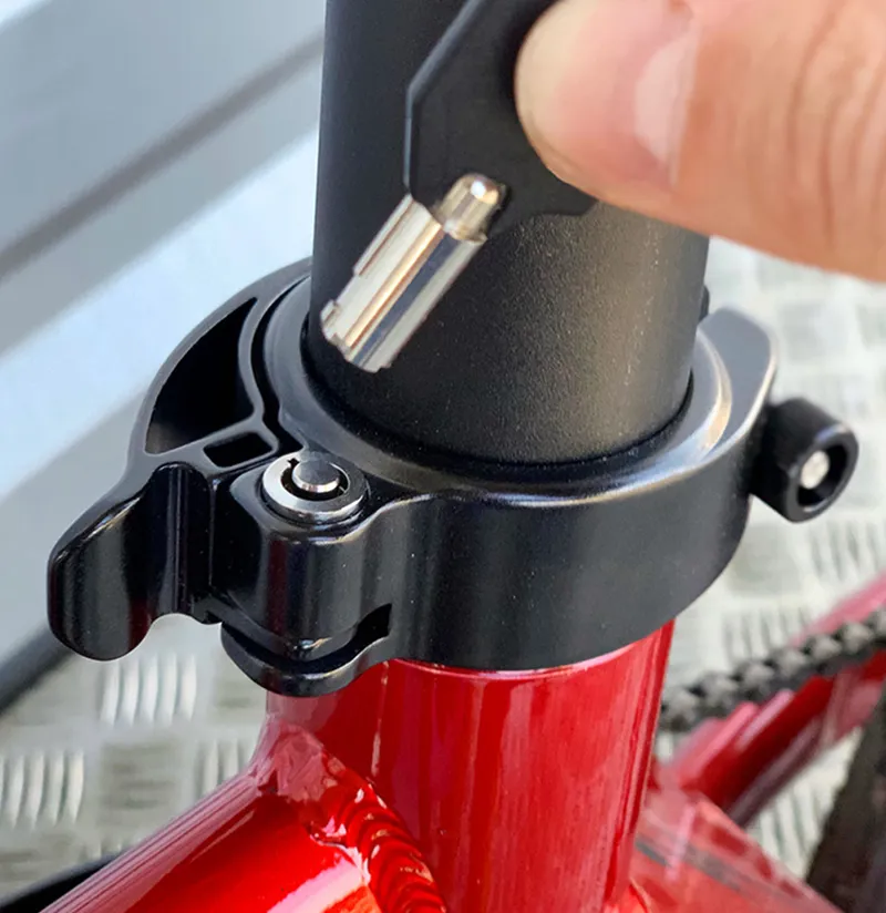 Prevent bike seat shop theft