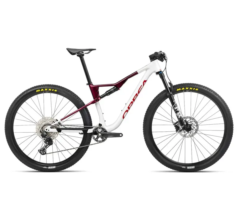 Orbea Oiz H30 Mountain Bike In White Chic/Shadow Coral