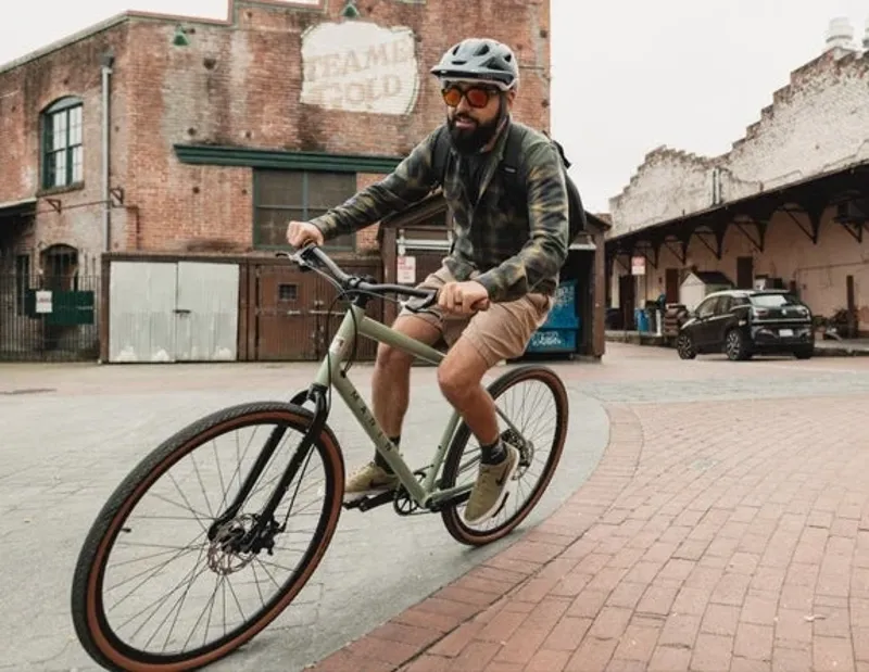 Marin Kentfield 1 ST Hybrid Bike in Grey-1