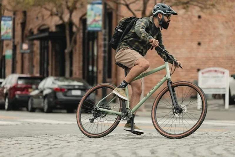 Marin Kentfield 2 Hybrid Bike in Sage Green-1