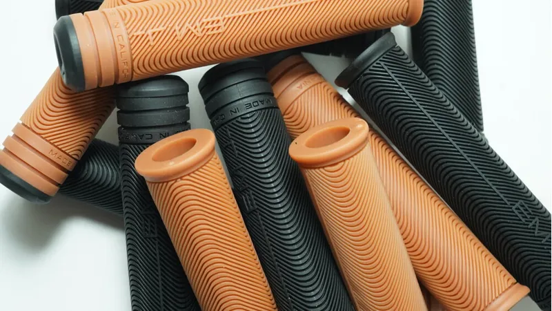 Sensus EMJ Emil Johansson Signature Grip Gum Rubber-2