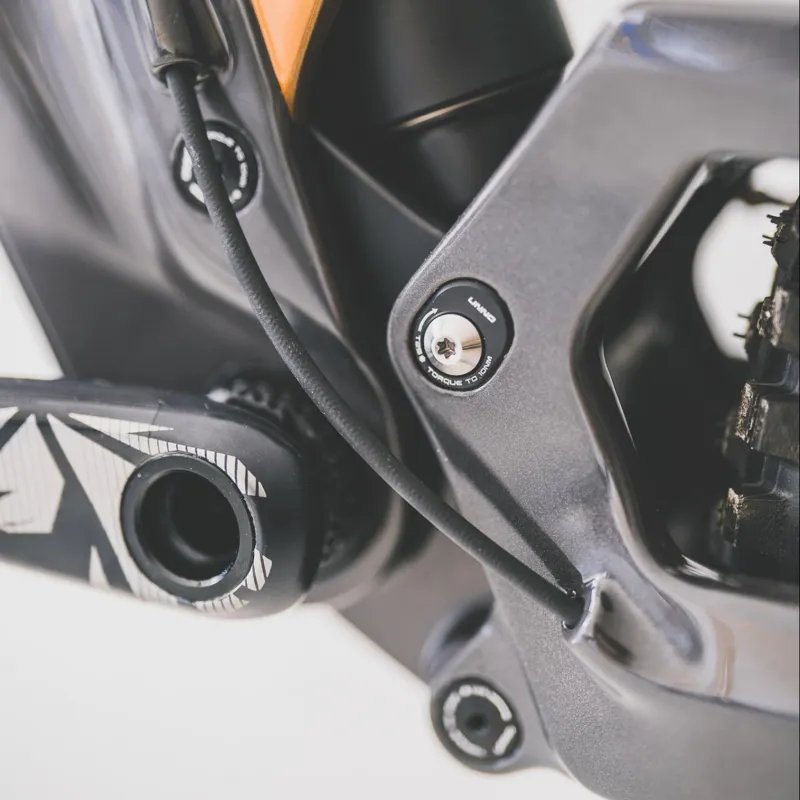 Unno Burn Race - Full Suspension Enduro Mountain Bike 2024-7