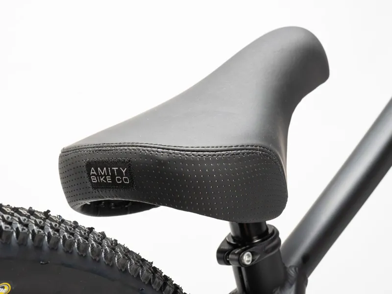 Amity Samsara 26 DJ Black 2023-8