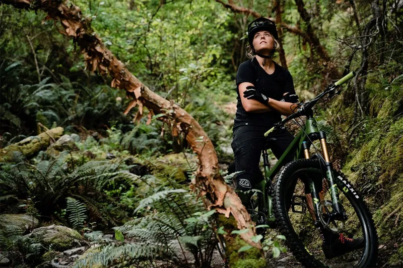 Pivot Switchblade Full Suspension Mountain Bike in Large Pro XT/XTR Build Blue-4