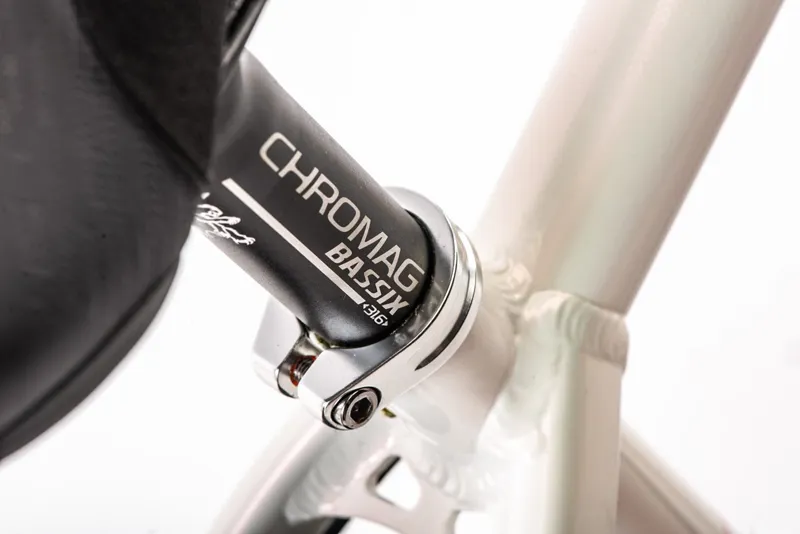 Chromag Signature Frame in Black/Sand-2