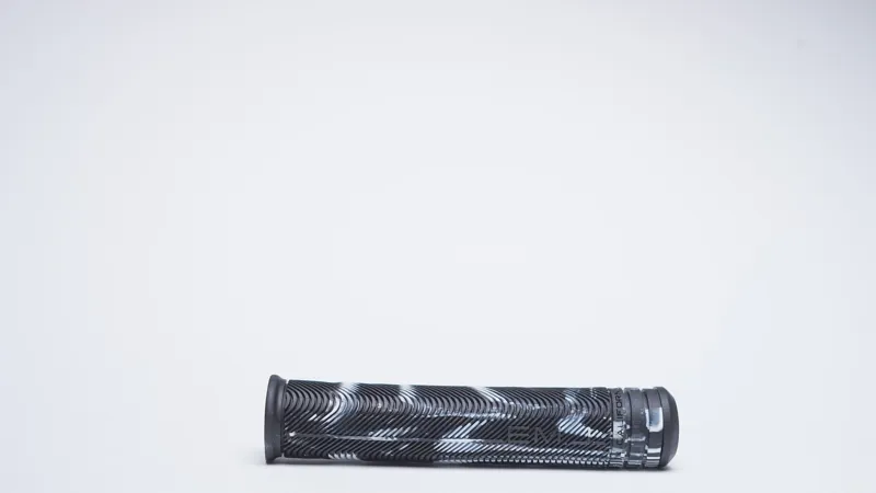 Sensu EMJ Emil Johansson Signature Grip Marble-1