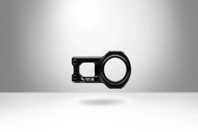 Title ST1 Black 35x40mm Stem-1