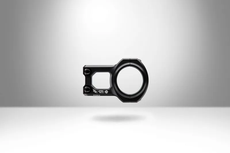 Title ST1 Black 35x35mm Stem-1