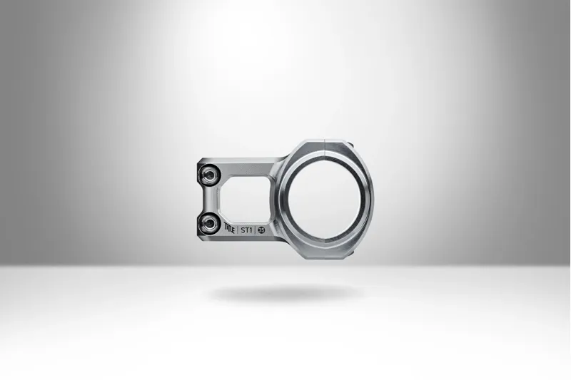 Title ST1 Chrome 35x35mm Stem-1