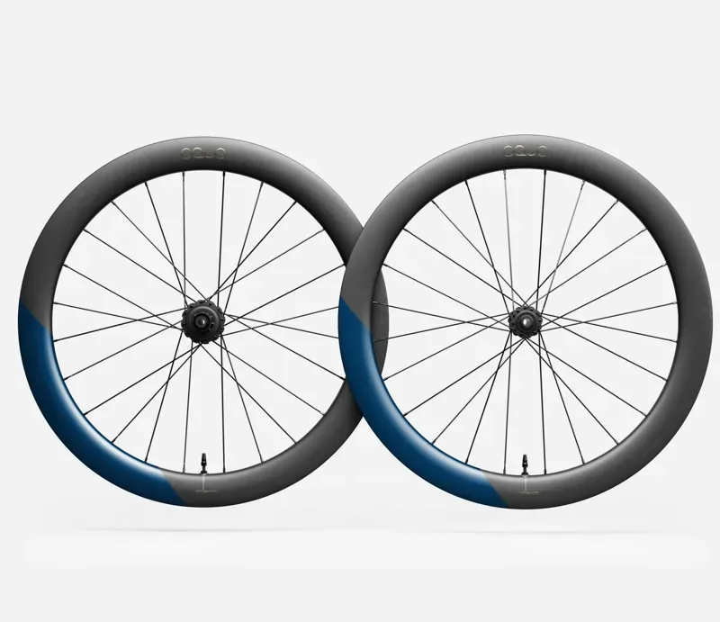 Oquo RP57LTD Shimano Hg Wheel Set In Metallic Blue Matt