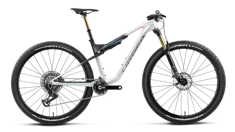 Orbea Oiz M- Ltd Mountain Bike in Iris White - Seaweed Carbon View